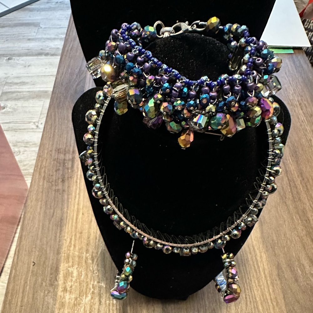Sassy Jones “Rochinda” glass beaded Set: Bangle, Earrings (Choker sold separate)
